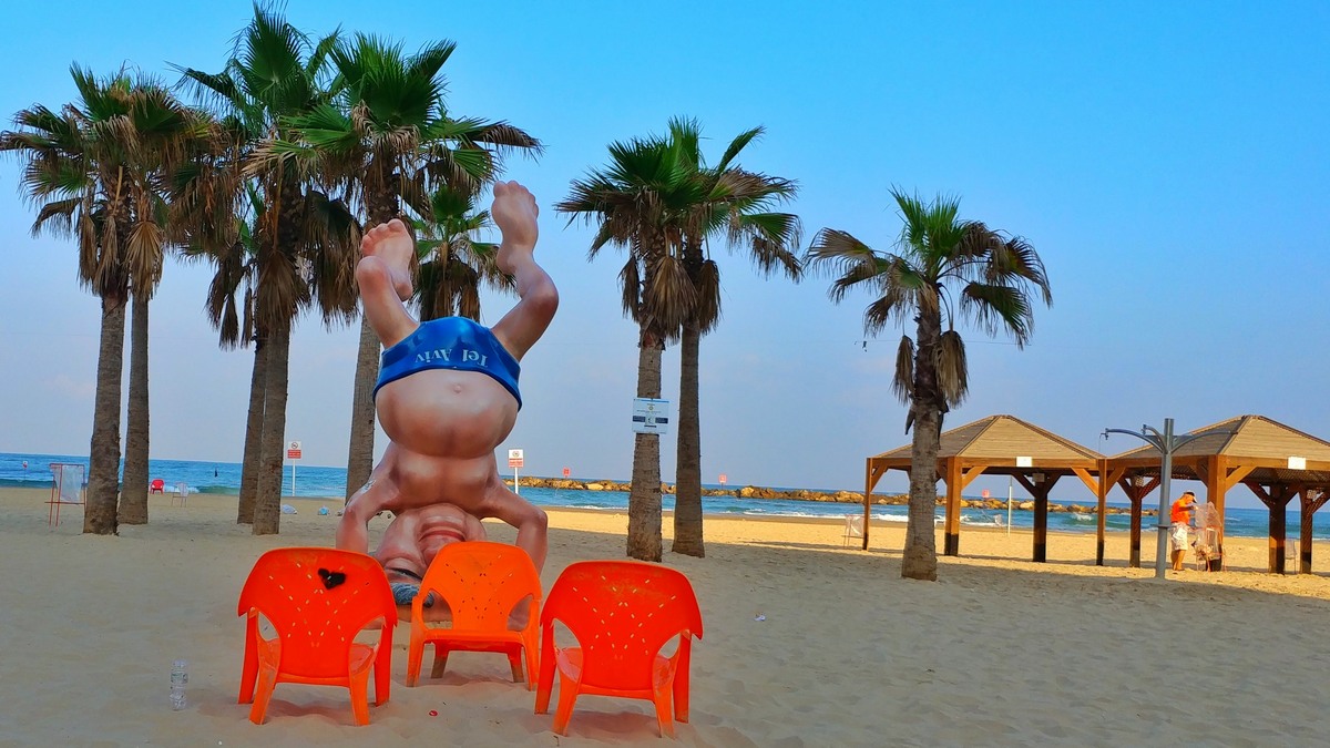 בן גוריון בחוף תל אביב